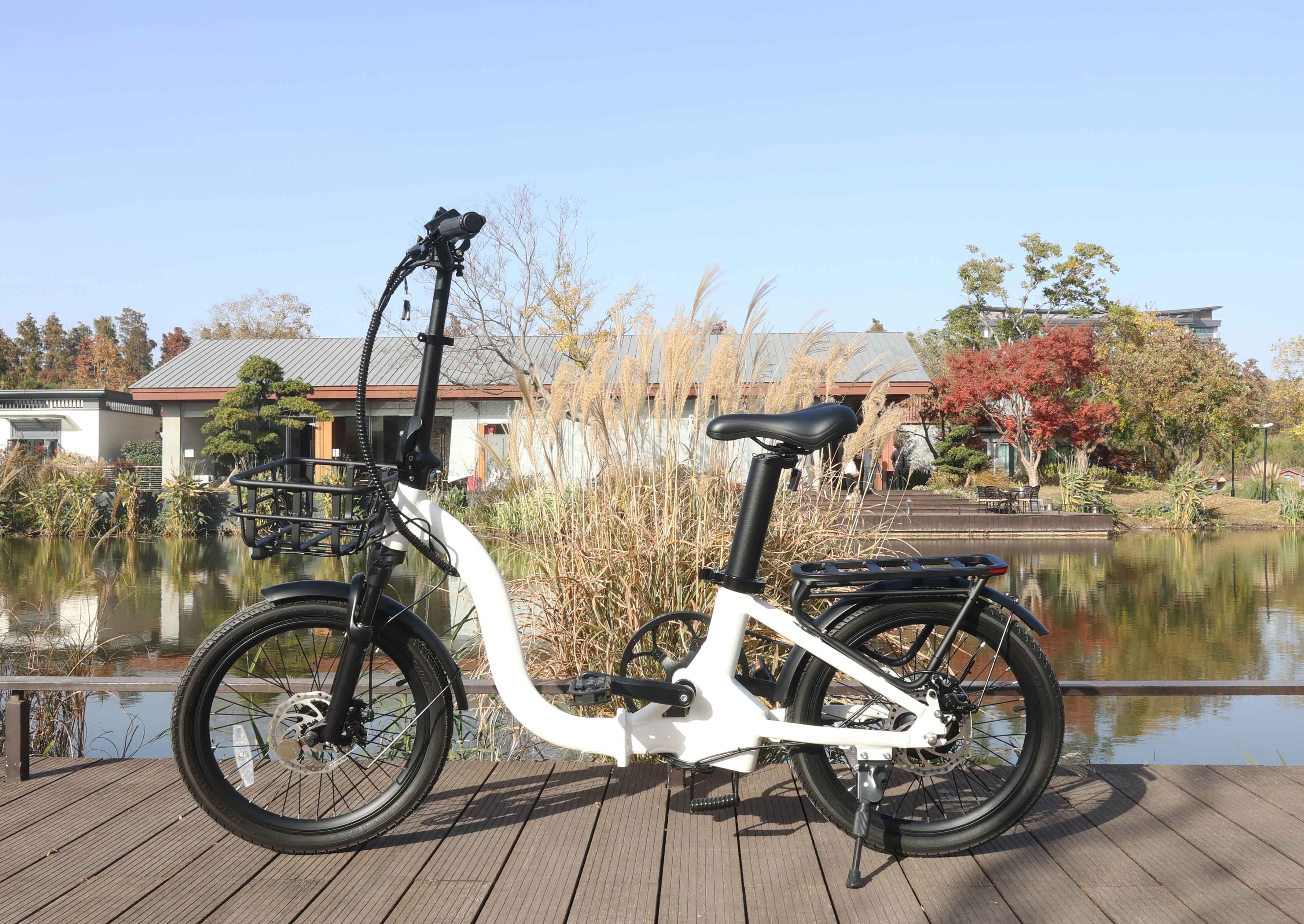 Scopri il futuro della mobilità urbana: perché le e-bike pieghevoli Q.ik sono la scelta di guida più intelligente